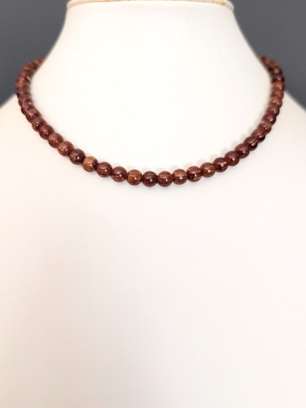 Vintage round cognac beaded choker necklace
